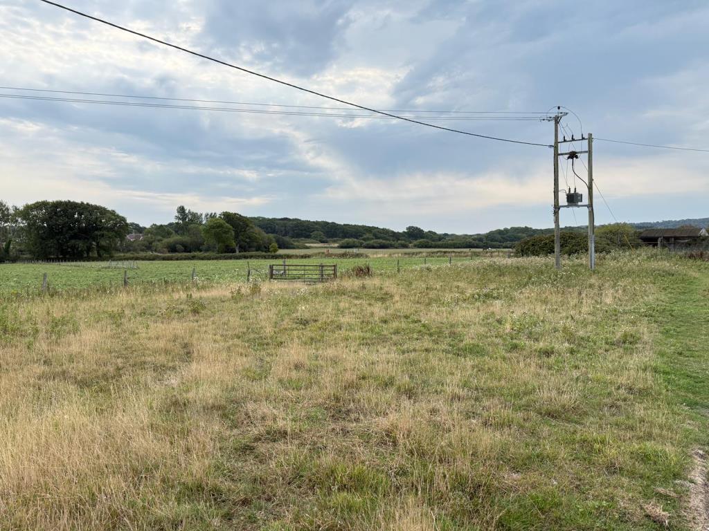 Lot: 154 - TRADITIONAL FARMHOUSE FOR REFURBISHMENT AND BARN WITH PLANNING FOR RESIDENTIAL CONVERSION - APPROXIMATELY 17.5 ACRES - View of land